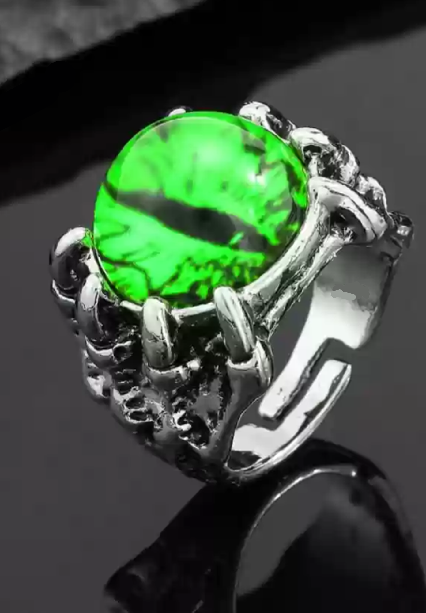 Green Dragon Eyes Stainless-Steel Ring