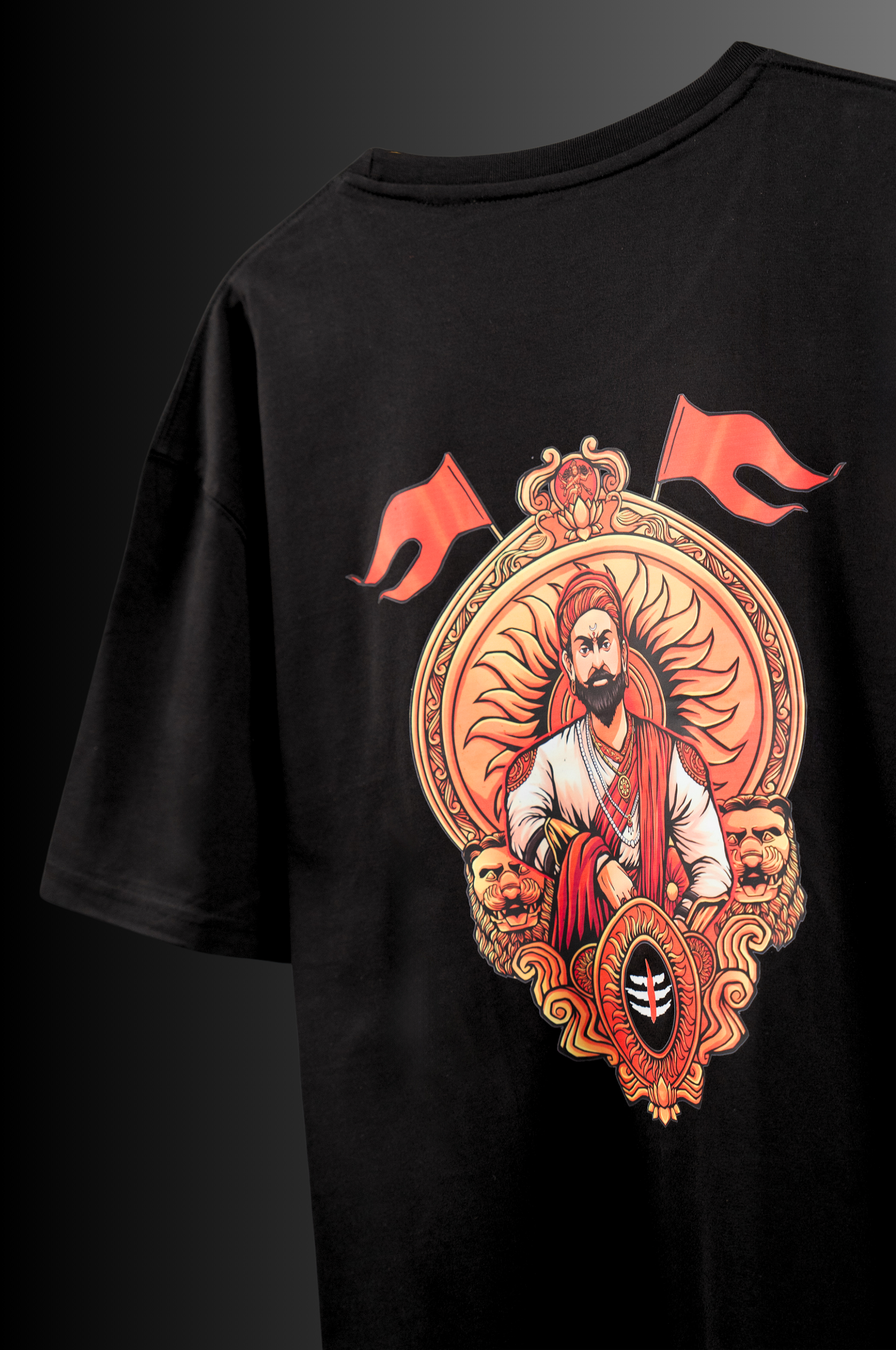 Royal Tribute: Chattrapati Shivaji Maharaj Oversized Tshirt