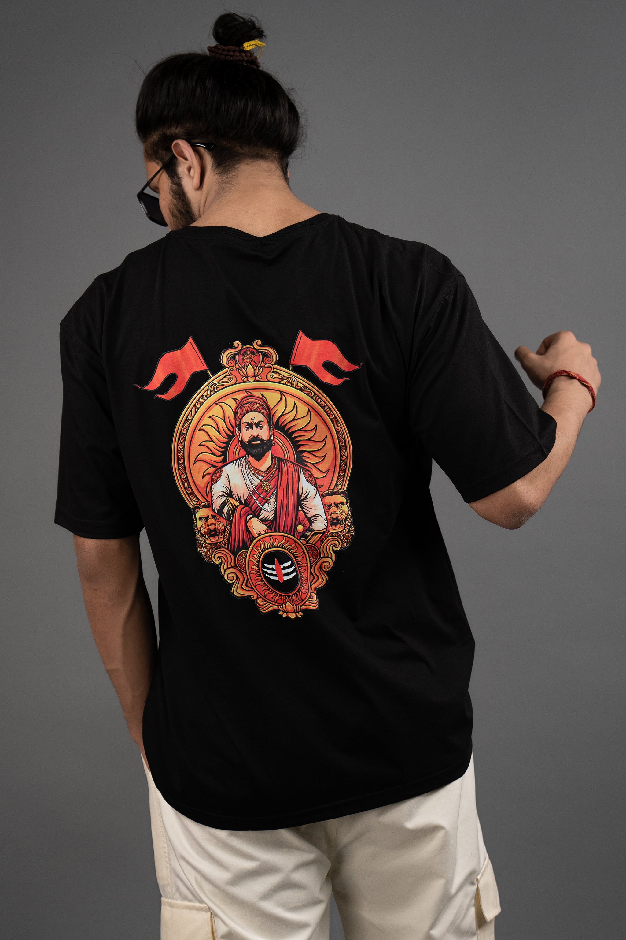 Royal Tribute: Chattrapati Shivaji Maharaj Oversized Tshirt