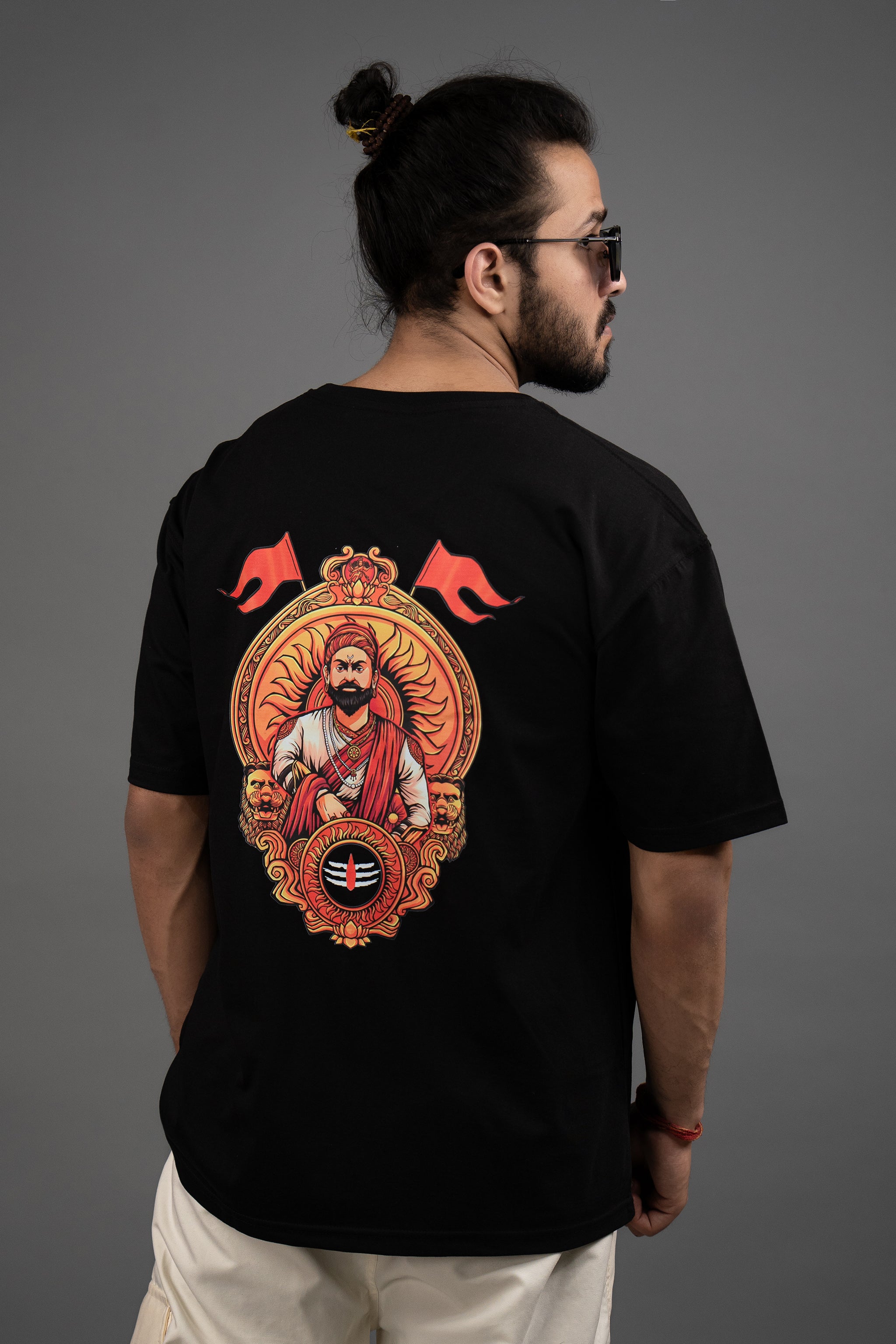 Royal Tribute: Chattrapati Shivaji Maharaj Oversized Tshirt