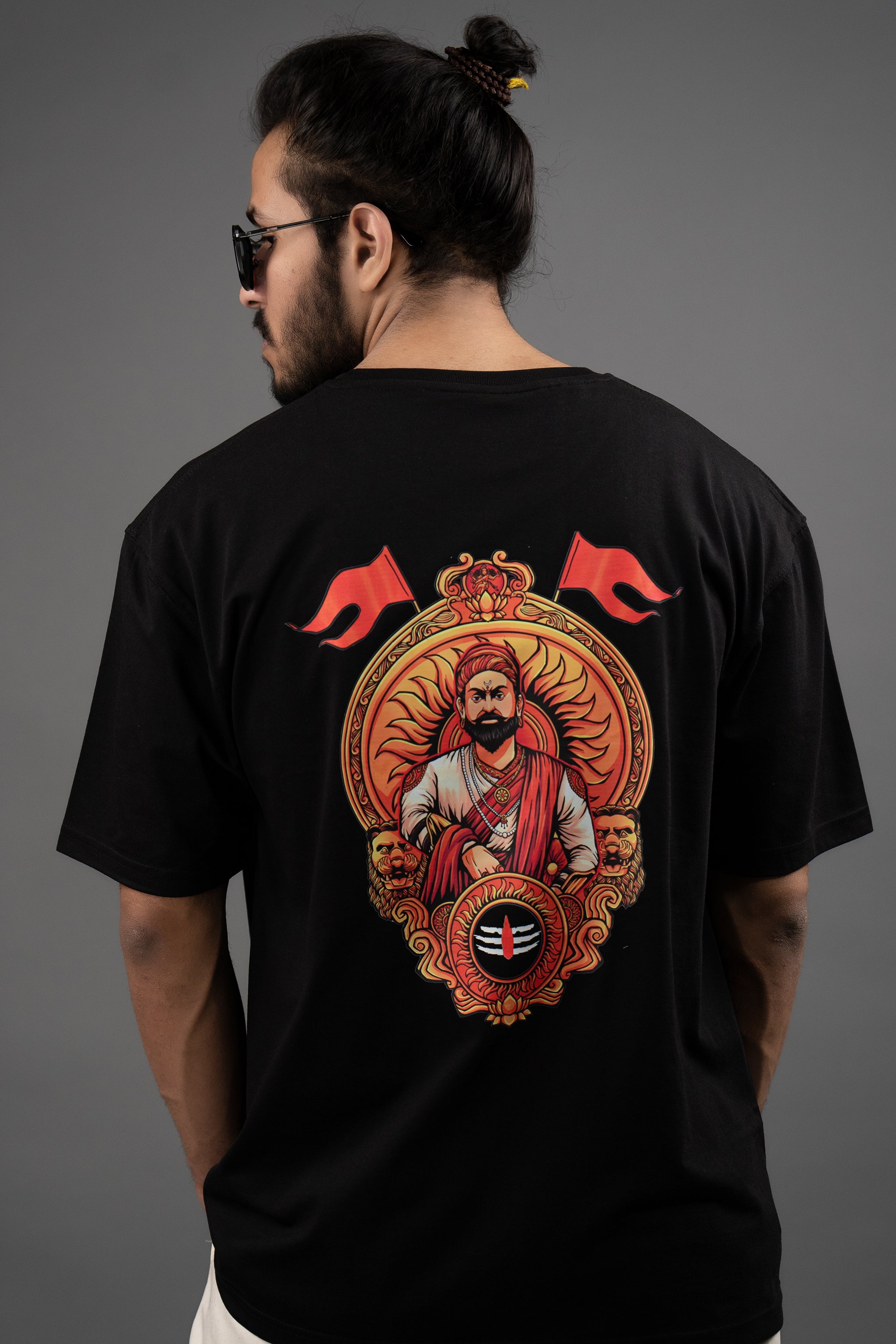 Royal Tribute: Chattrapati Shivaji Maharaj Oversized Tshirt